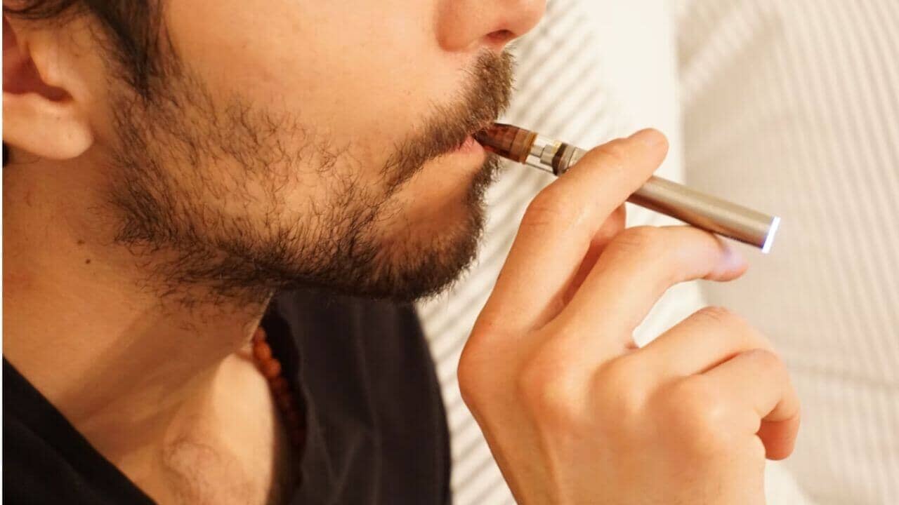 Vaping with Delta 8 Vape Pens: A Comprehensive Guide