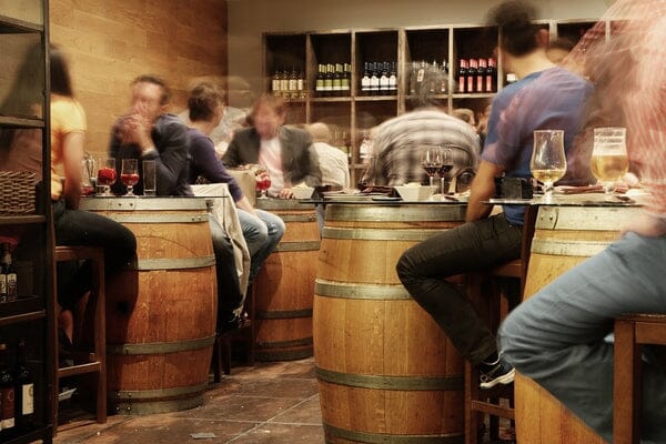 The Laws Of Vaping In Pubs UK | Ichor Liquid