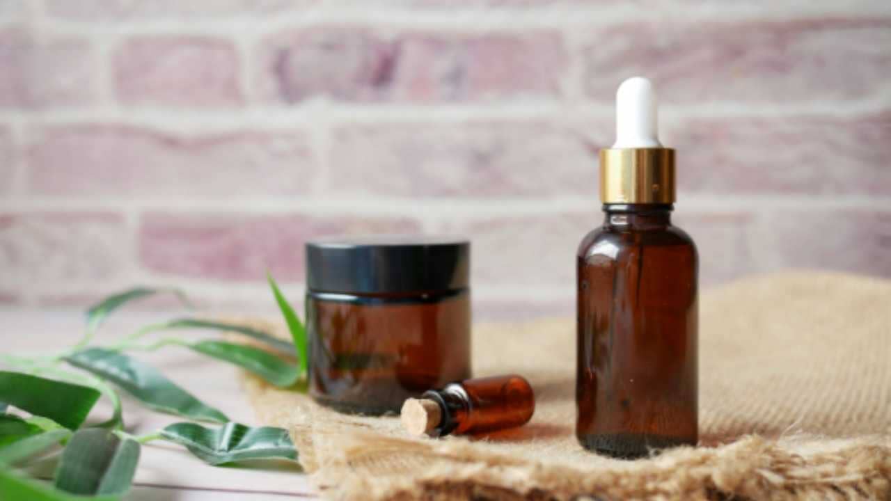Exploring the Use of Essential Oils for Alternative Migraine Relief
